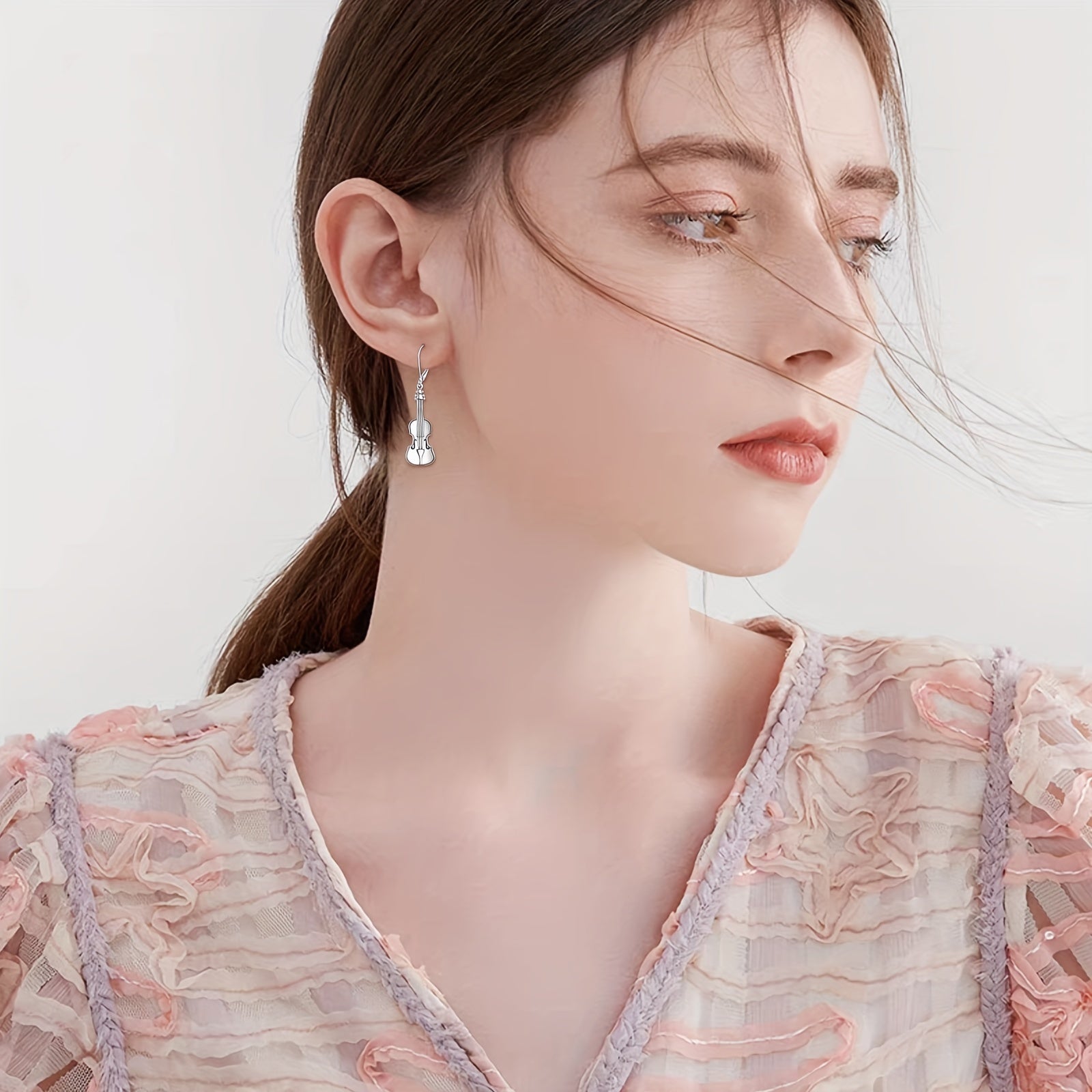 Earrings Made Of Sterling Silver In The Shape Of Violins, With A Dangling Design And Leverback Closure, Perfect For Music Enthusiasts Of Both Genders.